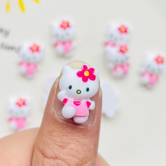 Flower kitty 🌸🌺🌷 - Picture 5 of 5